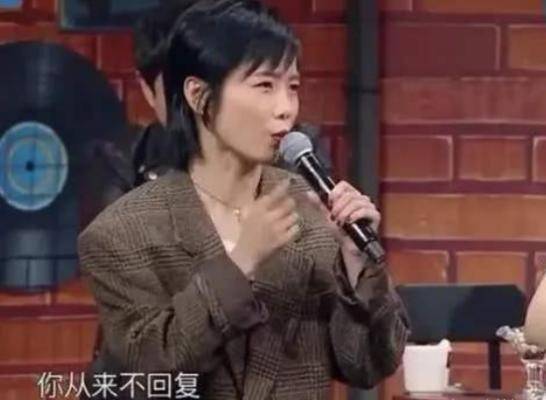 许飞为P婚纱照道歉,称早给黄晓明看过,却只字不提baby!