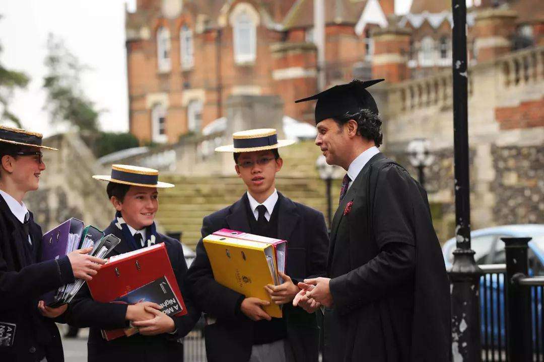 留学|家长优选：高中英国留学机构名单