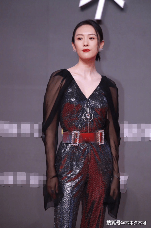 唐嫣|杨幂唐嫣热巴个个穿得明艳动人，怎么《三十而已》三位画风这么怪