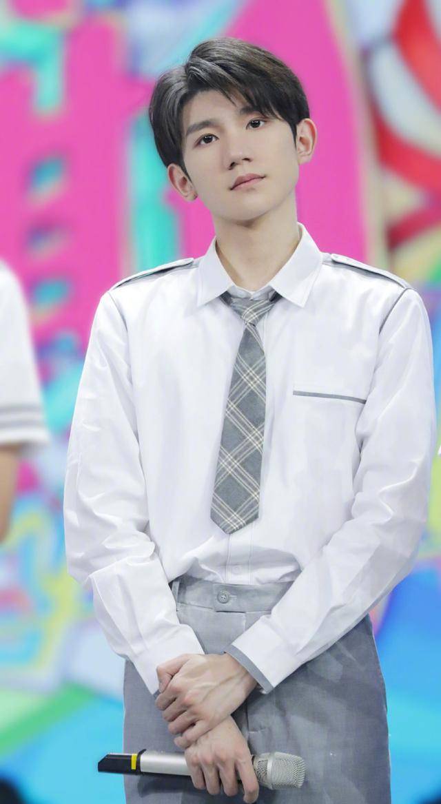 「tfboys「分享」200710 穿校服的王源合集,源学长真帅气