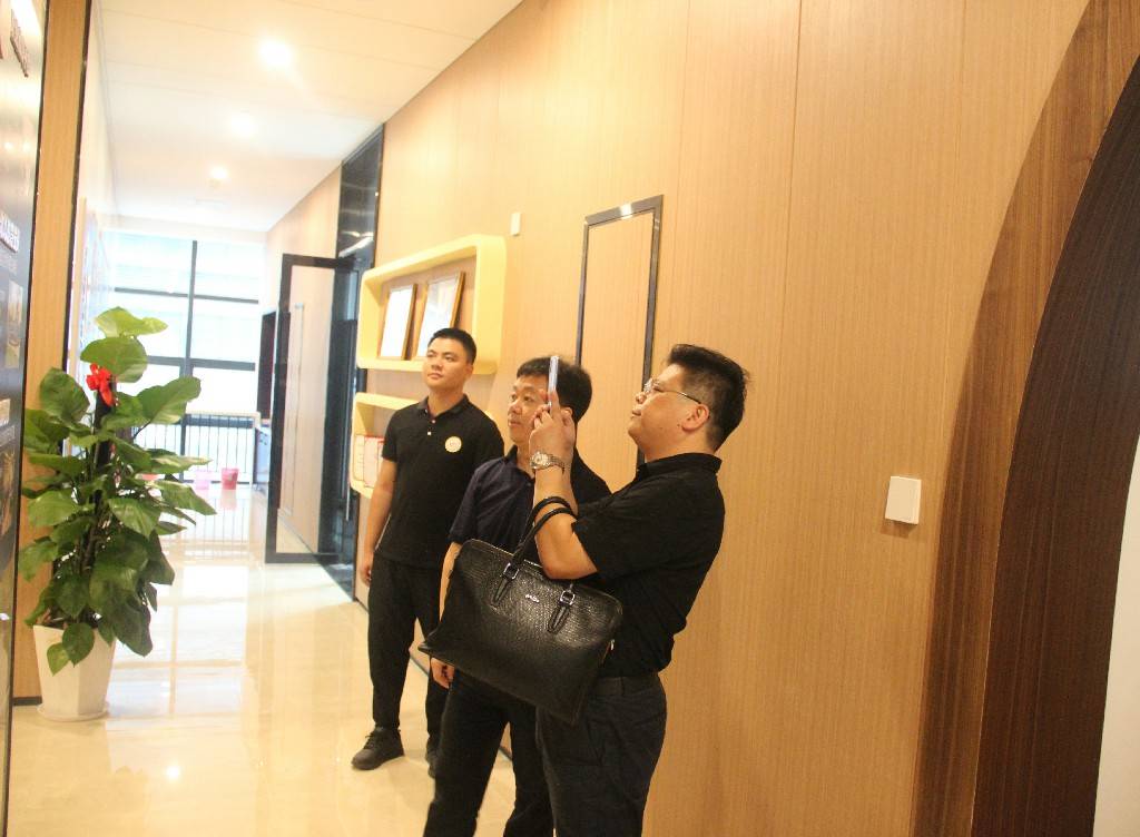 教育|热烈欢迎江西、湖南地区学校领导莅临理想教育集团考察交流