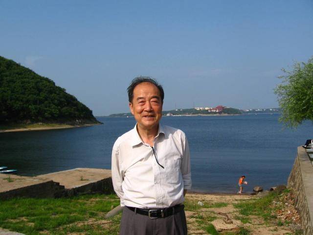 诗人口舌_诗人简笔画