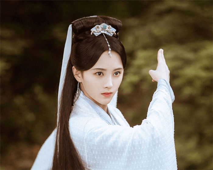 古装"最仙"的4位女星,鞠婧祎其实还行,而她才是"神仙姐姐"