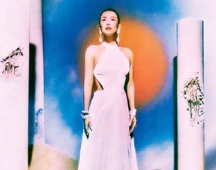 珠宝|章子怡佩戴价值5亿珠宝上封,画风却像暴发户,表现力远不如巩俐