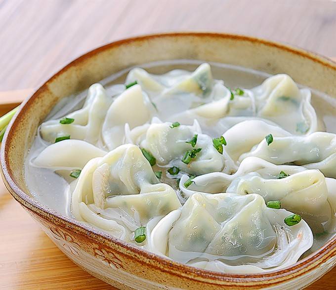 面粉怎么做成馄饨皮 4e231eb2f80d439ab607a6bf86ebb242.jpeg