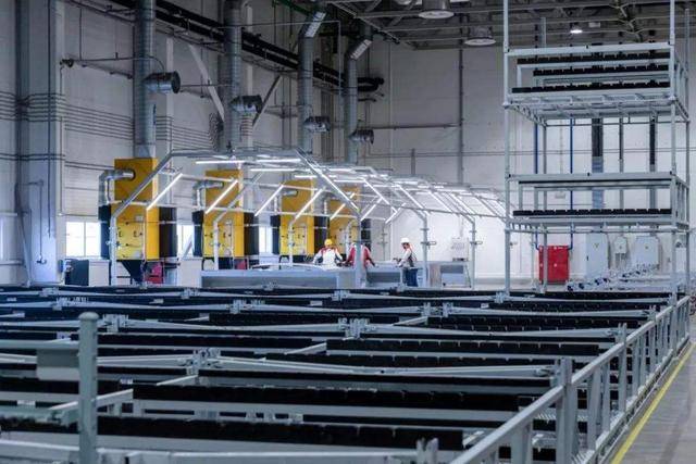 镀金|“镀金”的海外中心，如今变成拖累的“枷锁”？