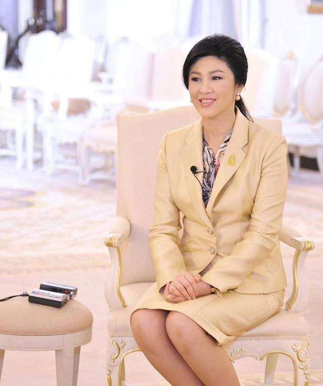 泰国最美总理英拉没她侄女美!侄女穿民族白裙,确实比姑姑更妩媚
