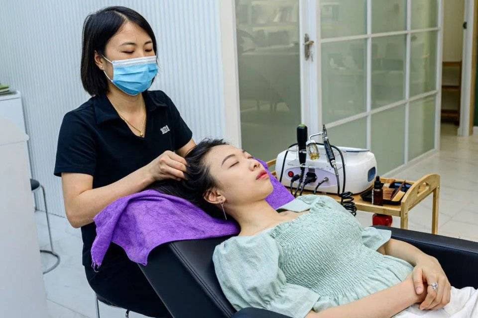 人间|叹头部SPA!拒做人间“油”物,解锁防秃养发小妙招!
