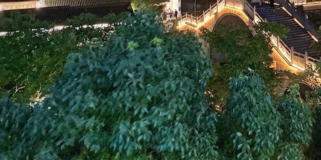 iPhone|有了这软件，旧 iPhone 终于也能拍超级夜景了