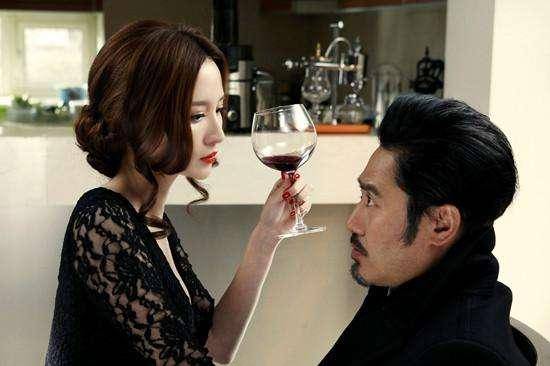 许飞，你要用道歉洗白，还是要多跟张萌学学啊