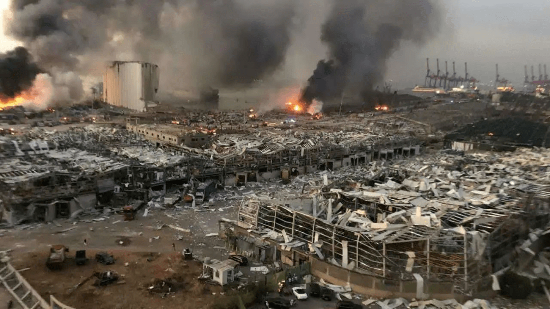 贝鲁特港口爆炸细节曝光!和天津港如出一辙:是人放出了地狱的火!