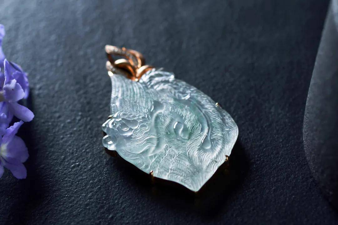 翡翠|裸石 or 镶嵌谁才是你的最爱？别着急，看完再下结论~