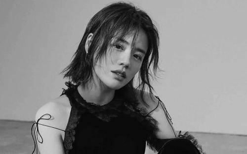 马思纯被传患抑郁后现身精神卫生中心就诊，与