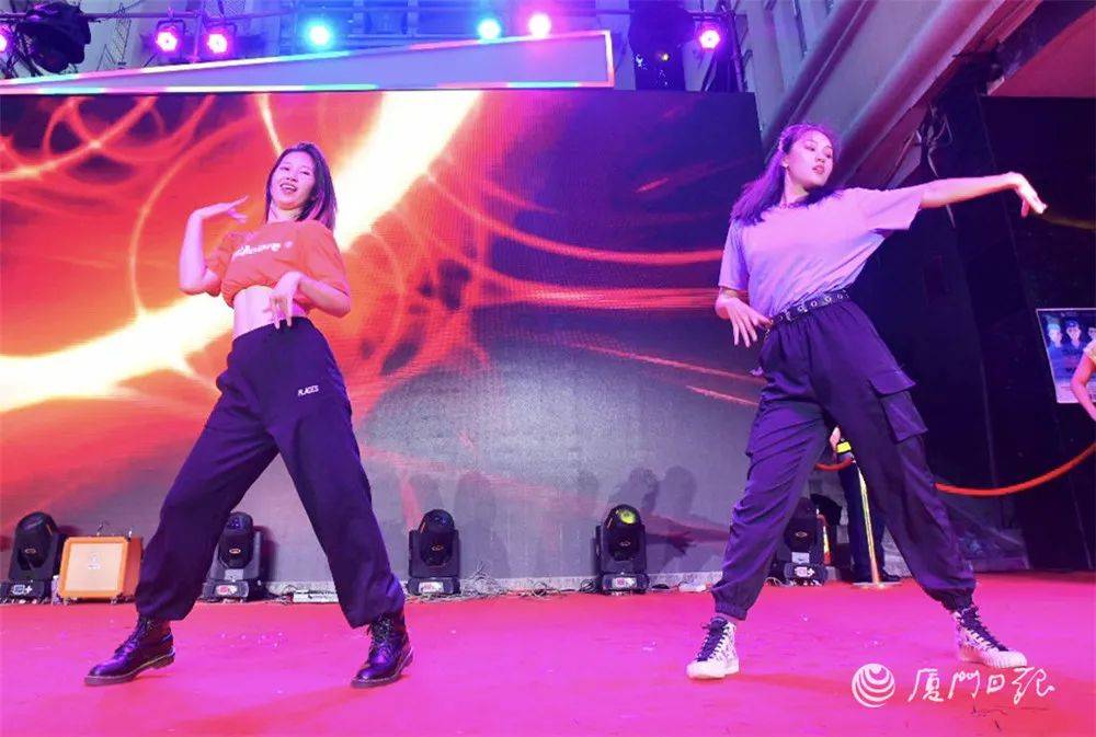 中山|夜太美！中山路，精彩开幕！好吃好玩好看，还有两天等你来！