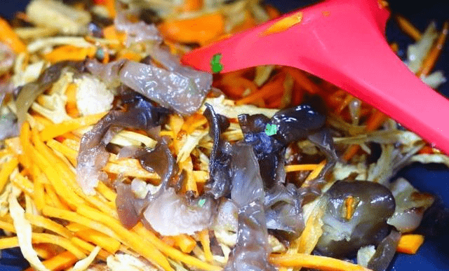 鱼香肉丝家常做法不油不辣 47916a9489194ab894f56fc178d1bf92.png