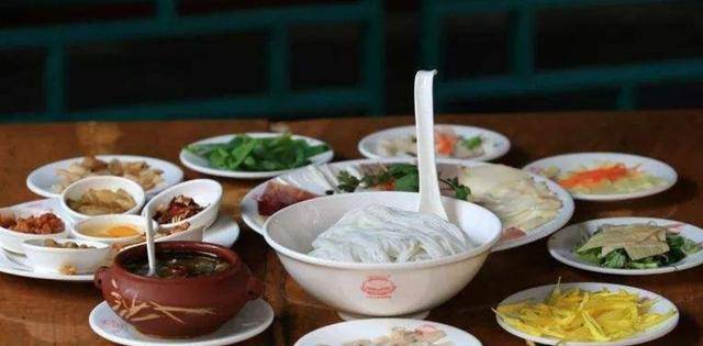 过桥米线排行榜_2016年10月中国五大米粉排行榜:过桥米线升至第二