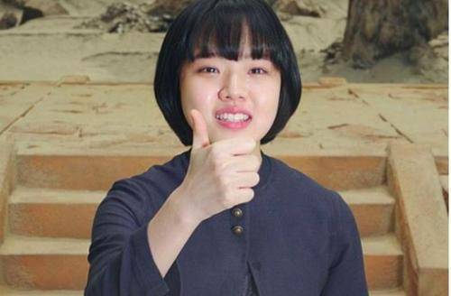 金香奇迎20岁生日 河正宇对其宠爱有加 凭与神同