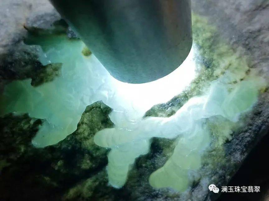 翡翠原石的擦,磨,切说的是什么?