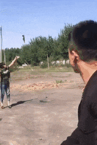 搞笑gif:好羡慕这些又有钱,身材又好的姑娘.