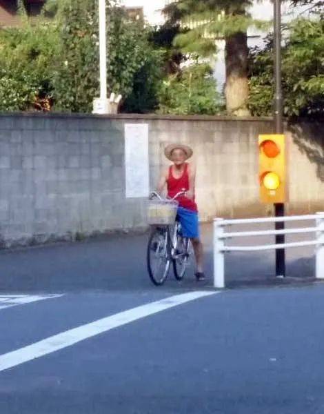 Arat|钻石口罩，可能是最没用的奢侈品