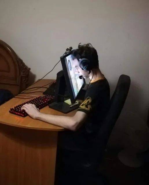 Arat|钻石口罩，可能是最没用的奢侈品