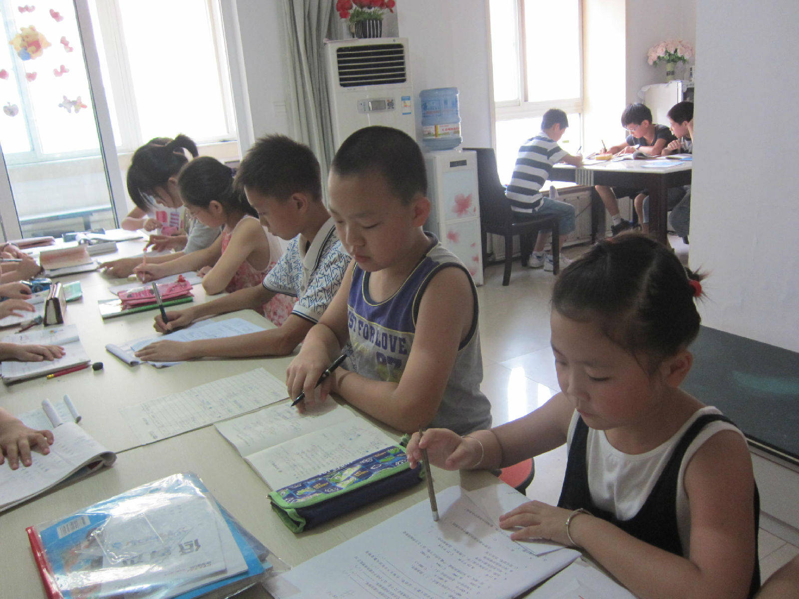 原创孩子幼儿园有这些表现，是个学霸苗子，家长别用这些方法“掐”掉