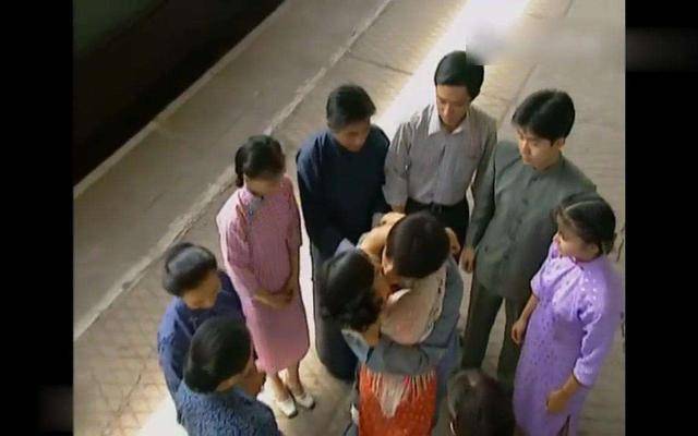 宋威龙树咚谭松韵戏份有上百人围观!尴尬程度