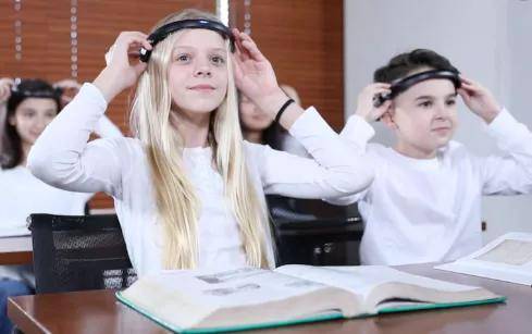 接口|阿里巴巴布局脑机接口，还要研究虚拟女友？