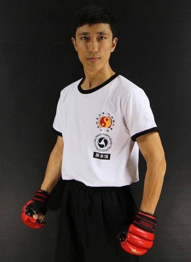 安邦|李小龙粉丝：中考成绩太差可以到体校学习武术，提升社会生存能力