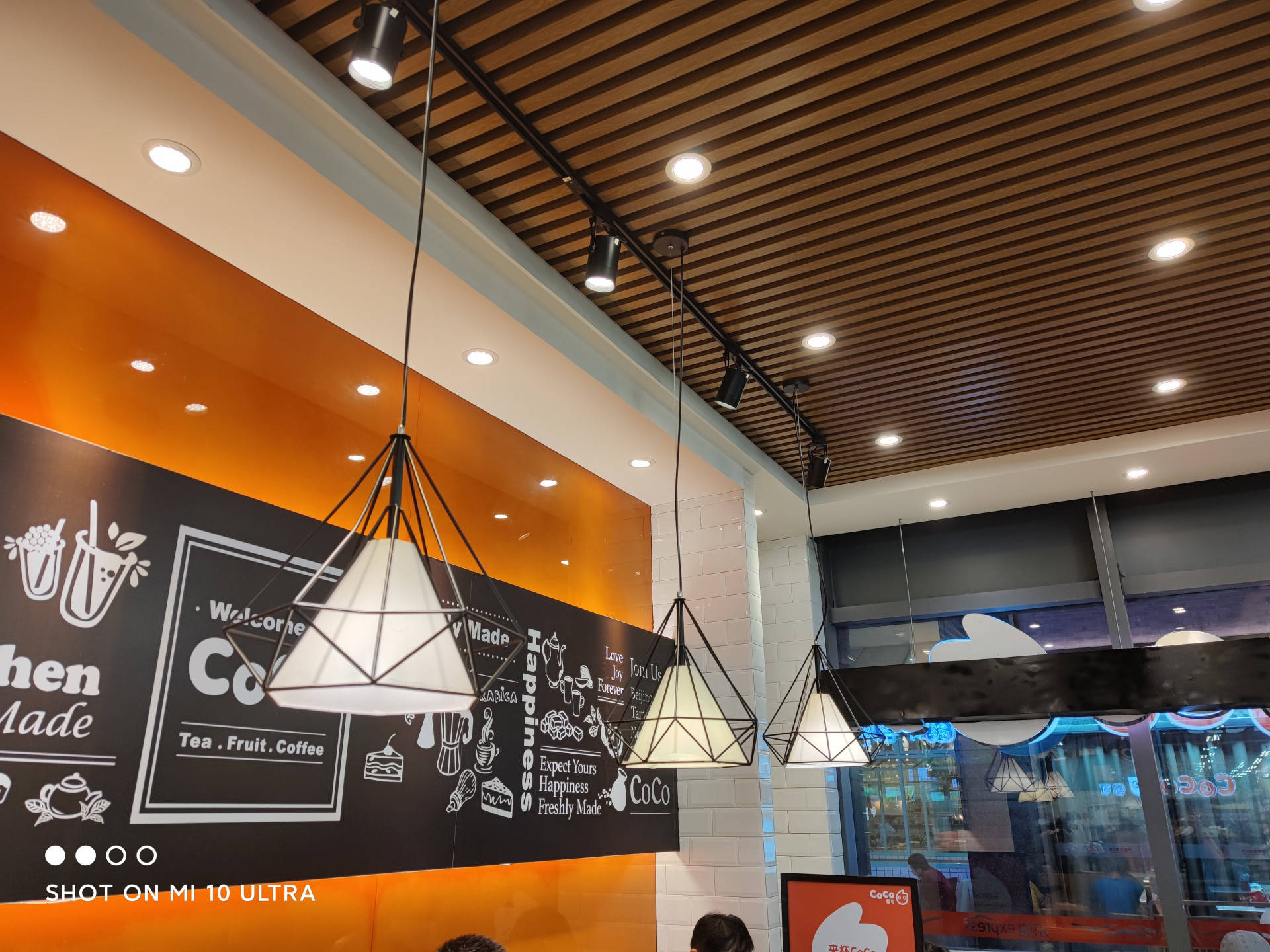 小米|年度水桶旗舰？小米10至尊纪念版上手体验