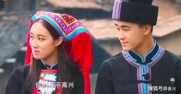 赌王小女儿与姚安娜组名媛女团，架势十足要出