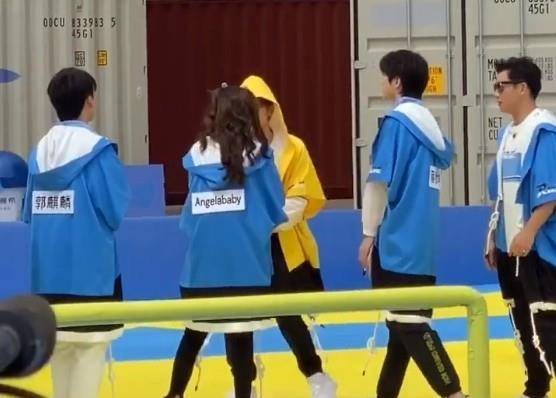 周也身高168还是165 dd9dd8ea90bc4d21a4304b025ee1ed29.jpeg