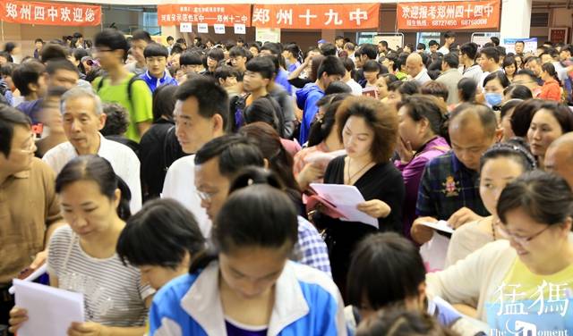 考生|郑州市区普通高中录取4万余人，8月14日中午考生可查询结果