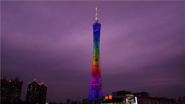 广州都市地标建筑,夜晚更加闪耀夺人,还有“空中花园”美称-搜狐大视野-搜狐新闻