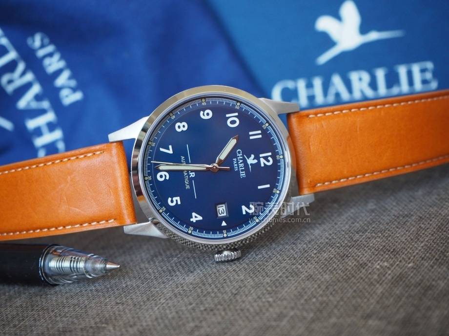 Charlie|我们搞到了一枚颜值贼高的小众法国表