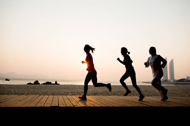 怎么样才能让自己快速进入跑步状态 d3a0aebc9b914d46a6b7669ca3ad0035.jpeg