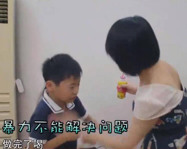 原创儿子偷玩游戏，孙俪却奖励，这样的教育方式，竟得到网友们点赞