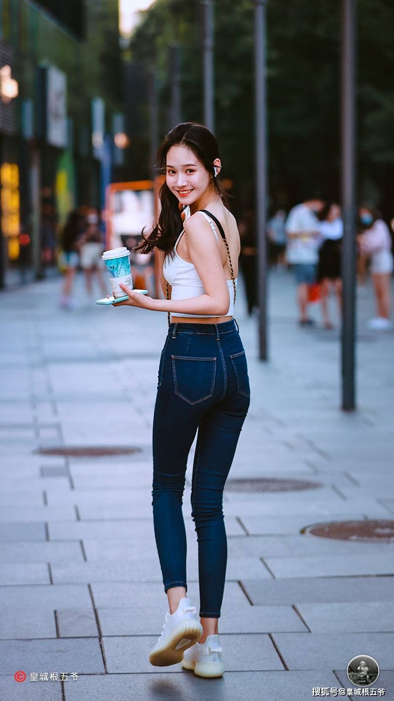 760244a0b6c74d388d6d9683a79a82c4.jpeg