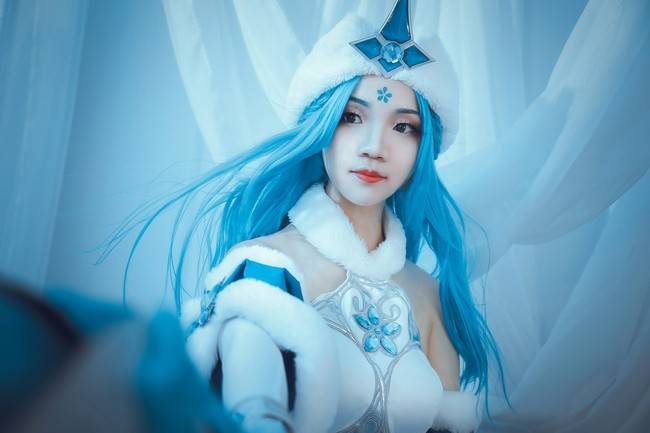 cos:王昭君冰雪之华,"故乡的梅花,开了吗?