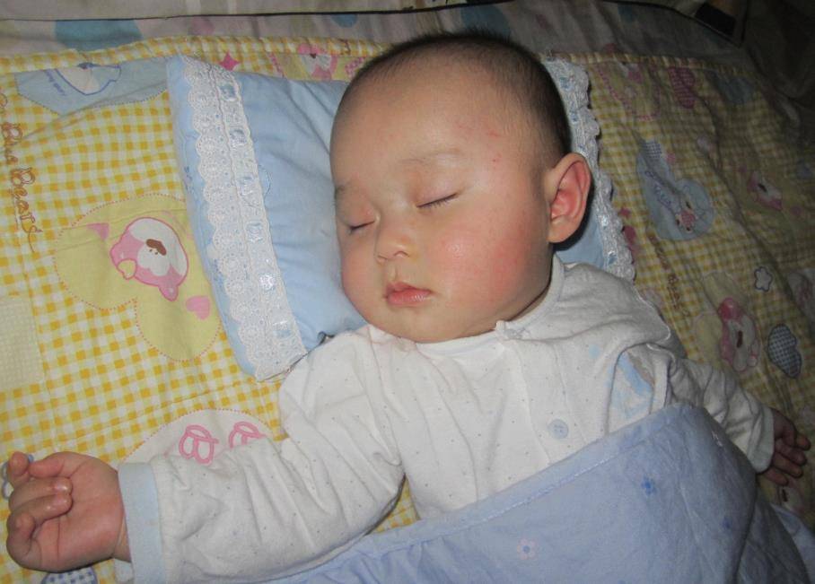 宝宝怎样才不认人 ad4f2b607b0a4ce5b4119f30b6b553e2.jpeg