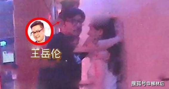 最近很火的三个女生ktv唱歌视频 a9d3bf8576bc4ebe86491e5a3b943fba.jpeg