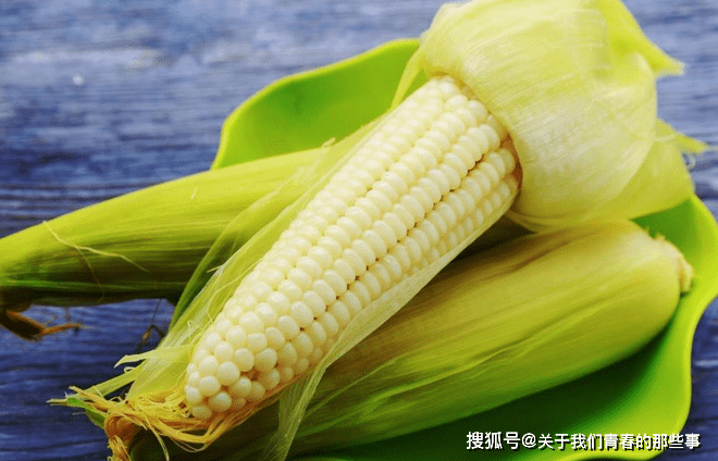 流失|直接用清水煮就错了！多放2种料，玉米软糯香甜，更好吃煮玉米
