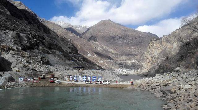 西藏最高的海拔在哪里 99f69abc09d043e4acb87936effbf787.jpeg