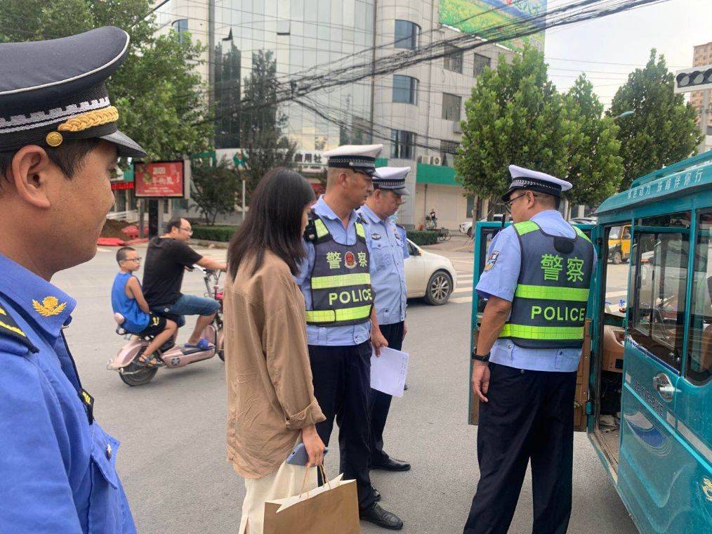 曲阳交警大队联合执法局 整治非法营运载客车辆