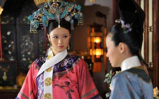 减肥|蒋欣又发福！膀大腰肥双下巴太抢镜，从小到大一直在减肥的路上