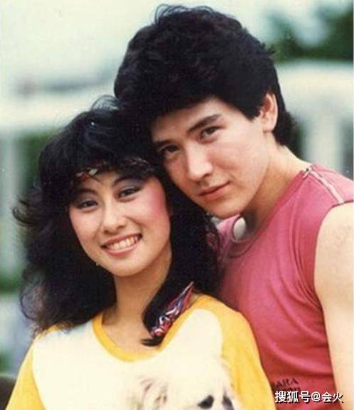 林子祥|原创58岁叶倩文与小鲜肉亲密贴脸不避嫌,曾抢闺蜜老公,还甩过费翔?