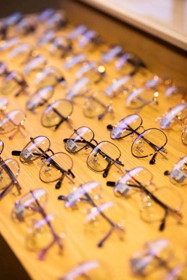 眼镜|正佳高空眼镜博览馆，1000+款网红镜框任选！