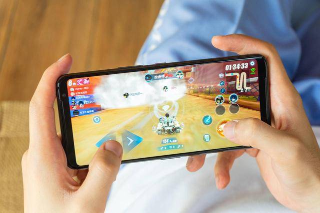 比较大的游戏手机 5162b2fe971f4175a45908872b59c42f.jpeg