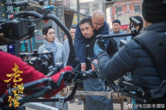 观点评论|探究剧集长尾效应，362天热播不下榜的《老酒馆》找到答案