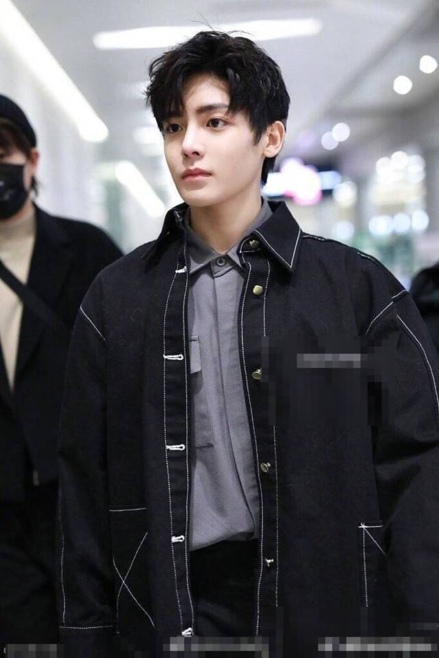 侯明昊|原创这部《盗墓笔记》被大家吐槽丑，如今张起灵火了，吴邪也要来霸屏